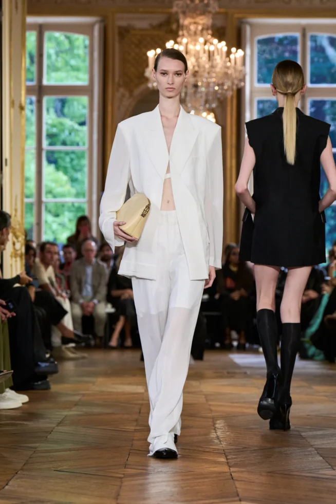 00038-victoria-beckham-spring-2024-ready-to-wear-credit-gorunway