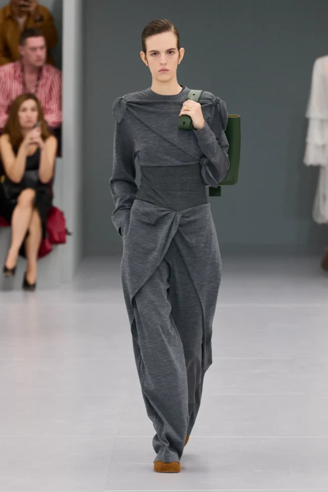 00038—loewe-spring-2024-ready-to-wear-credit-gorunway