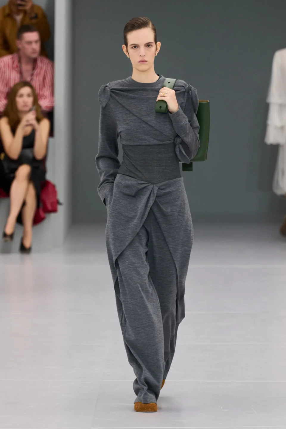 00038—loewe-spring-2024-ready-to-wear-credit-gorunway