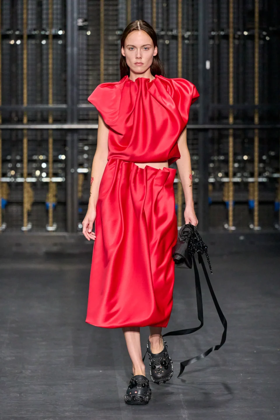 00039-simone-rocha-spring-2024-ready-to-wear-credit-gorunway