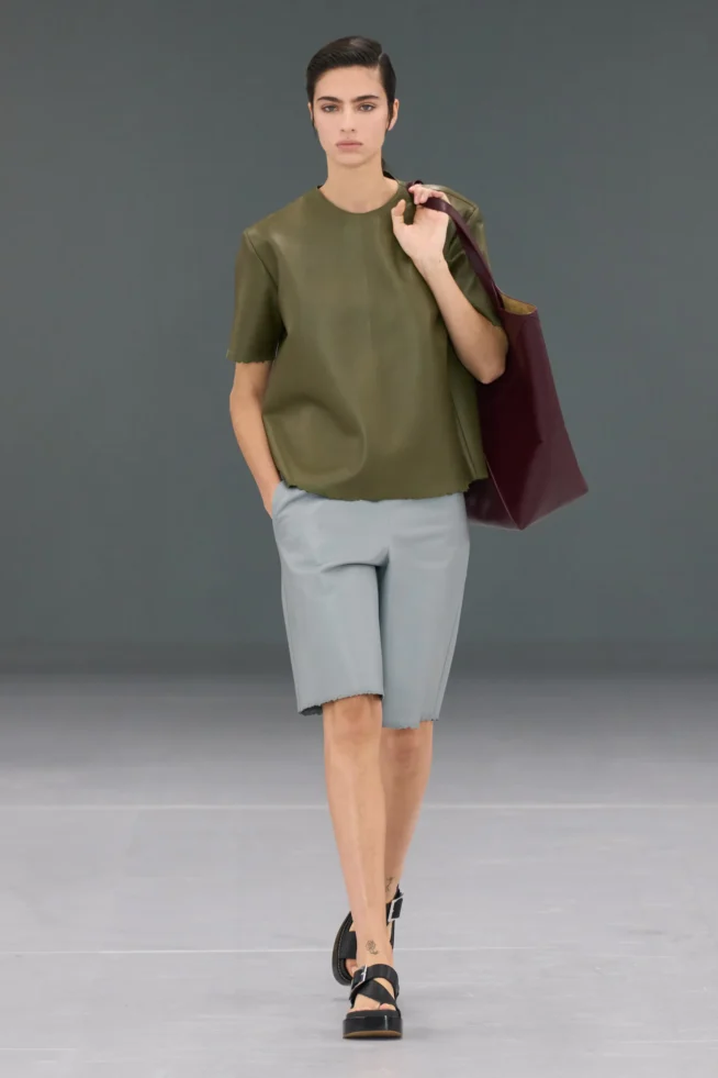 00040—loewe-spring-2024-ready-to-wear-credit-gorunway