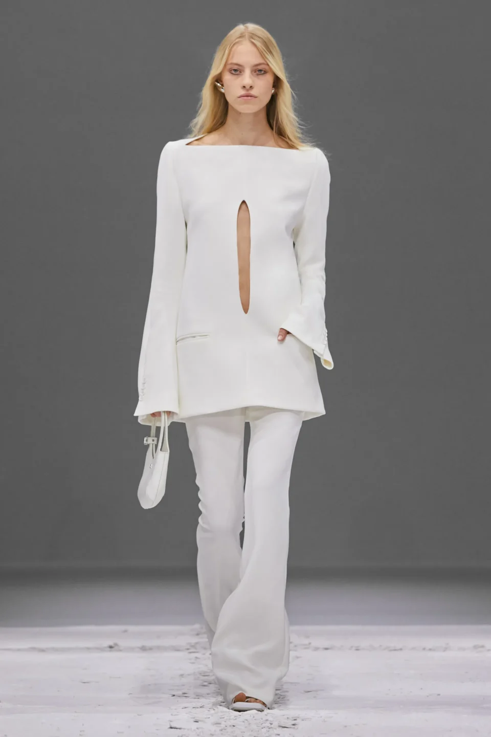 00041-courreges-spring-2024-ready-to-wear-credit-brand