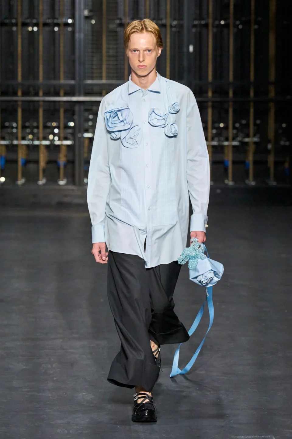 00042-simone-rocha-spring-2024-ready-to-wear-credit-gorunway