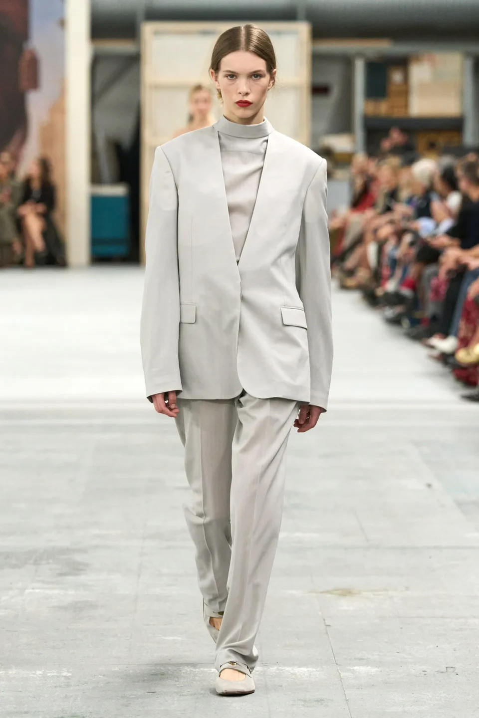 00042-tods-spring-2024-ready-to-wear-credit-gorunway