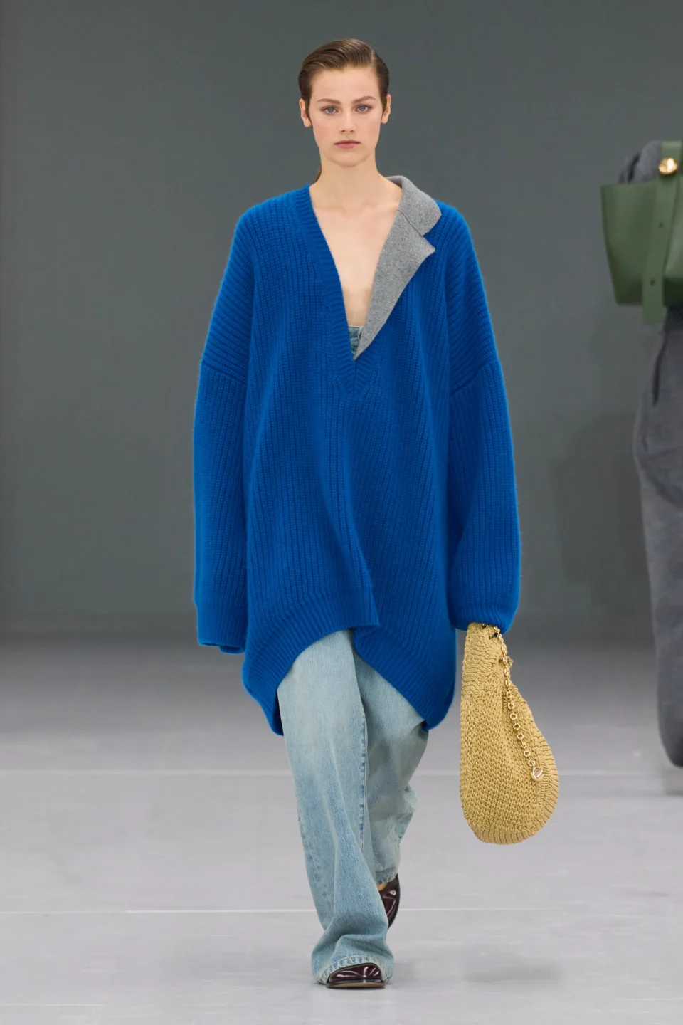 00044—loewe-spring-2024-ready-to-wear-credit-gorunway