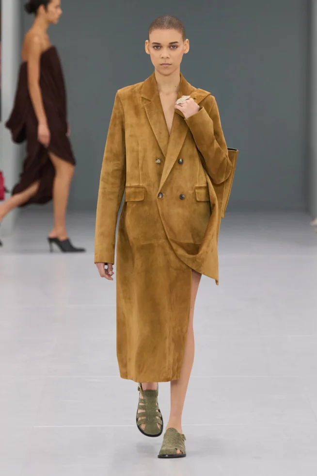 00046—loewe-spring-2024-ready-to-wear-credit-gorunway
