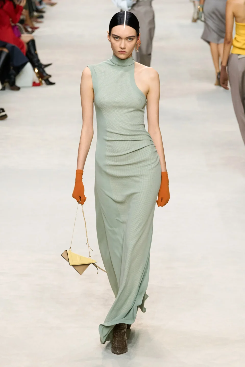 00047-fendi-spring-2024-ready-to-wear-credit-gorunway