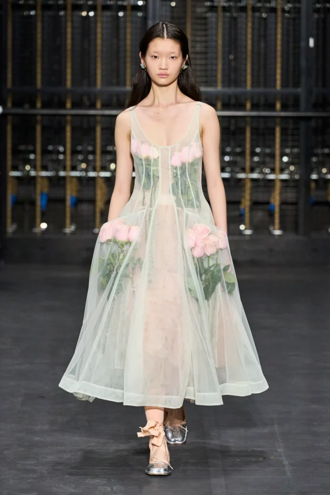 00049-simone-rocha-spring-2024-ready-to-wear-credit-gorunway