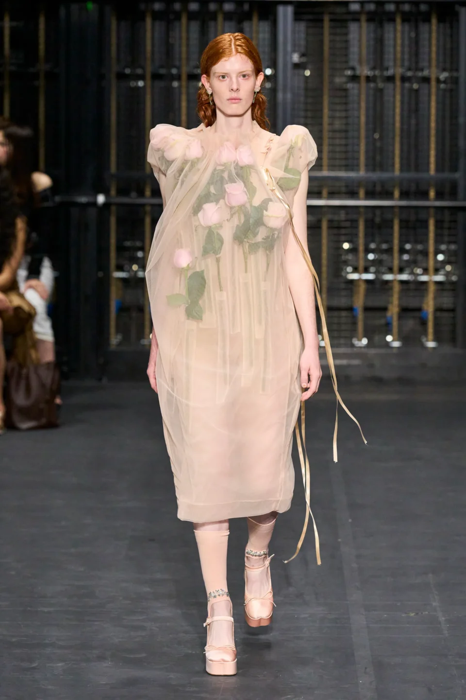 00050-simone-rocha-spring-2024-ready-to-wear-credit-gorunway
