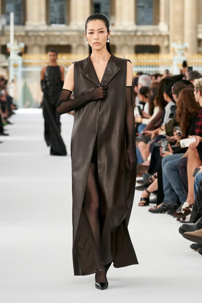 00051-givenchy-spring-2024-ready-to-wear-credit-gorunway