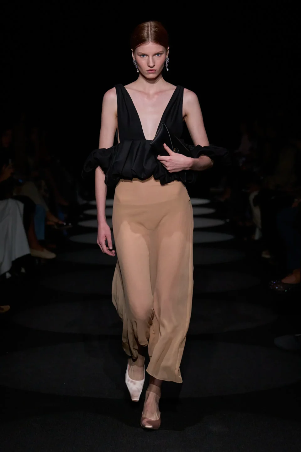 00053-altuzarra-spring-2024-ready-to-wear-credit-gorunway