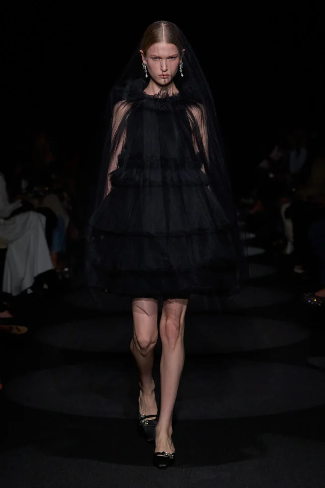 00055-altuzarra-spring-2024-ready-to-wear-credit-gorunway