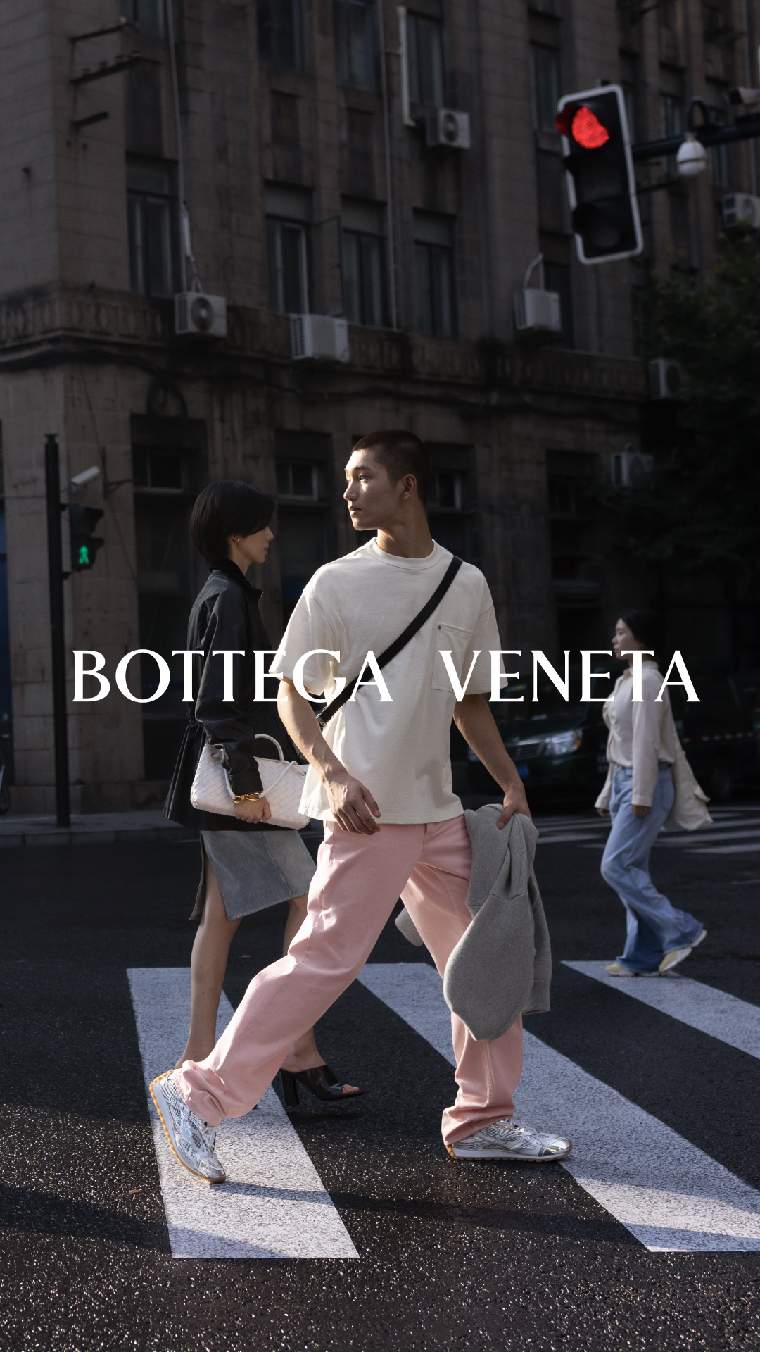 Bottega Veneta lança sneaker unissex