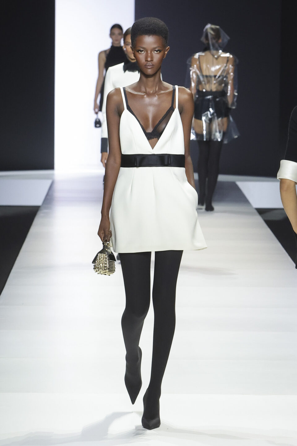 DG_Women'sFashionShow_SS24_Runway (23)