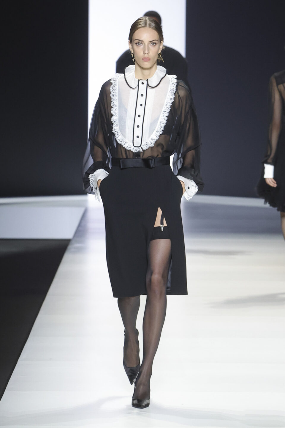 DG_Women'sFashionShow_SS24_Runway (29)
