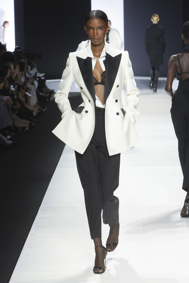 DG_Women'sFashionShow_SS24_Runway (48)