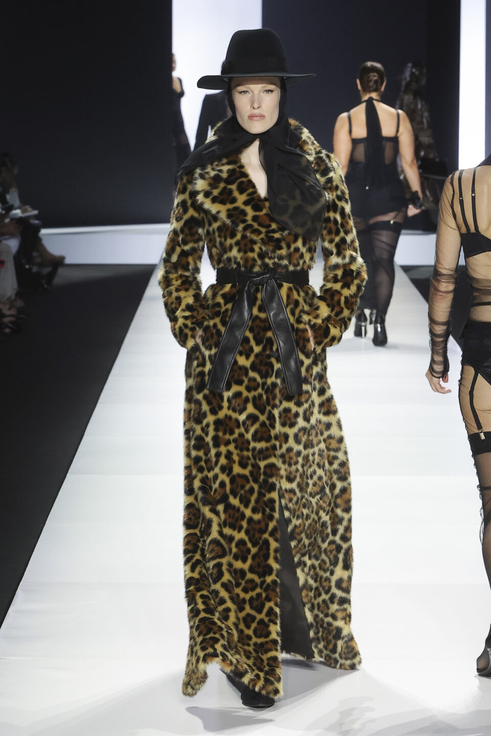 DG_Women'sFashionShow_SS24_Runway (61)