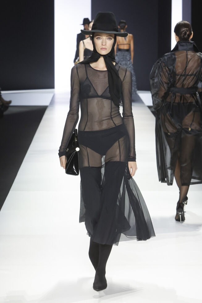 DG_Women'sFashionShow_SS24_Runway (8)