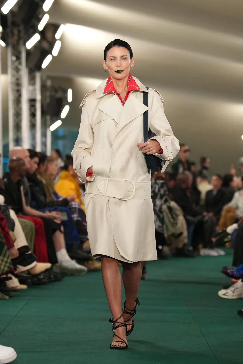 FIO00197