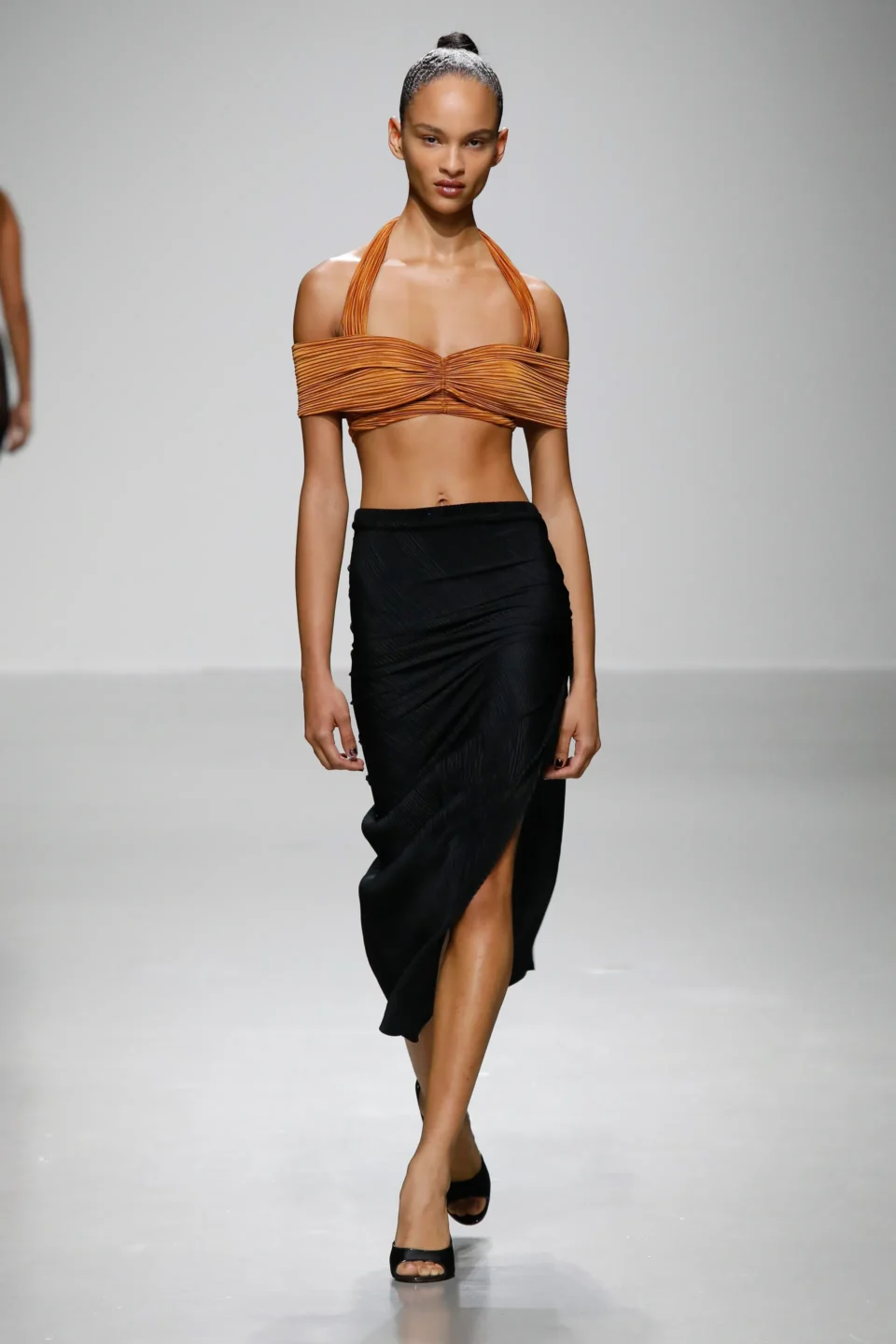 00005-atlein-spring-2024-ready-to-wear-credit-brand
