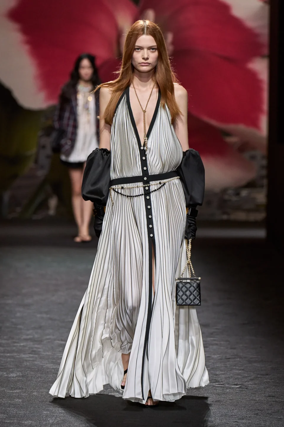 00005-chanel-spring-2024-ready-to-wear-credit-gorunway