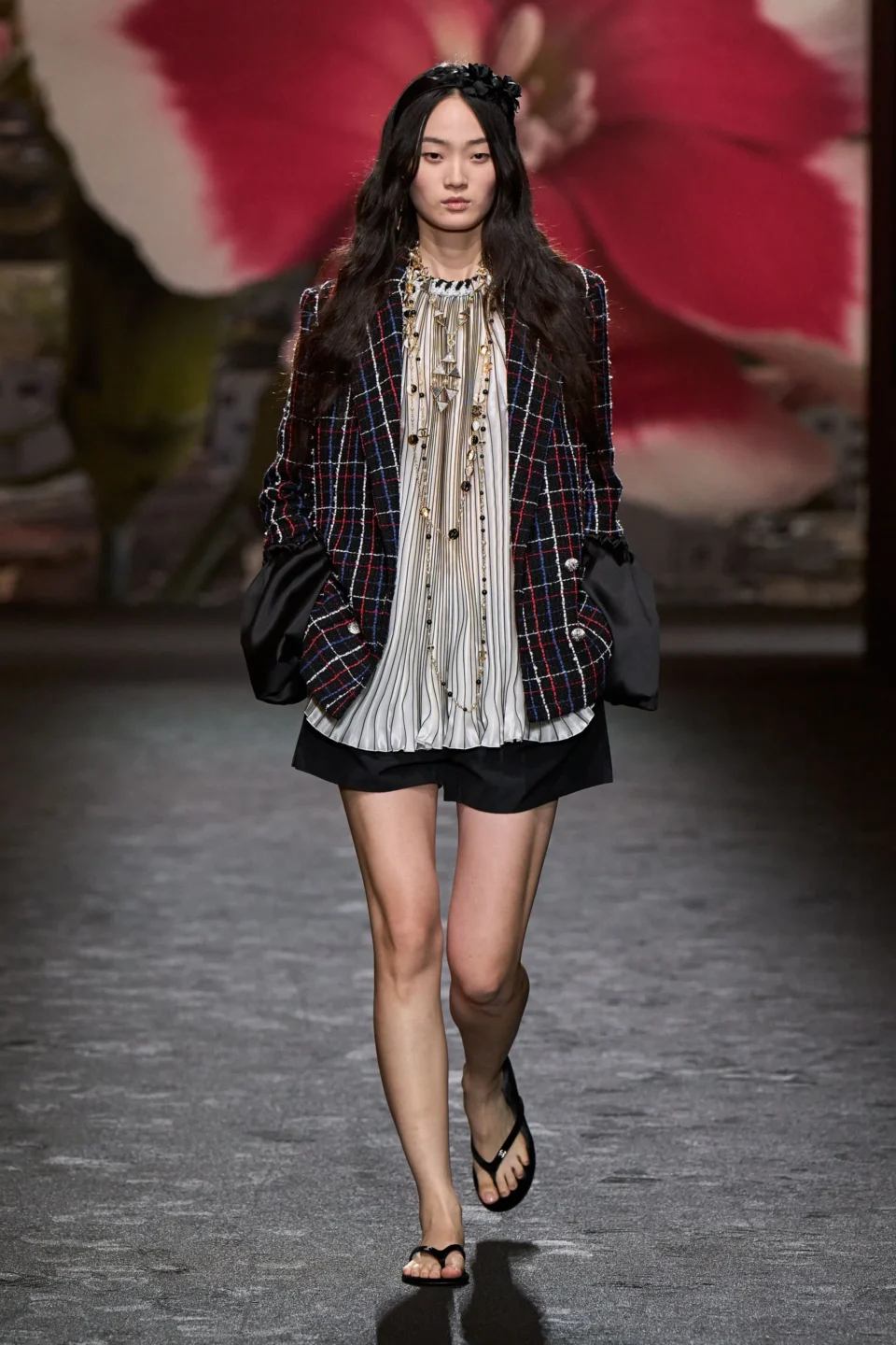 00006-chanel-spring-2024-ready-to-wear-credit-gorunway