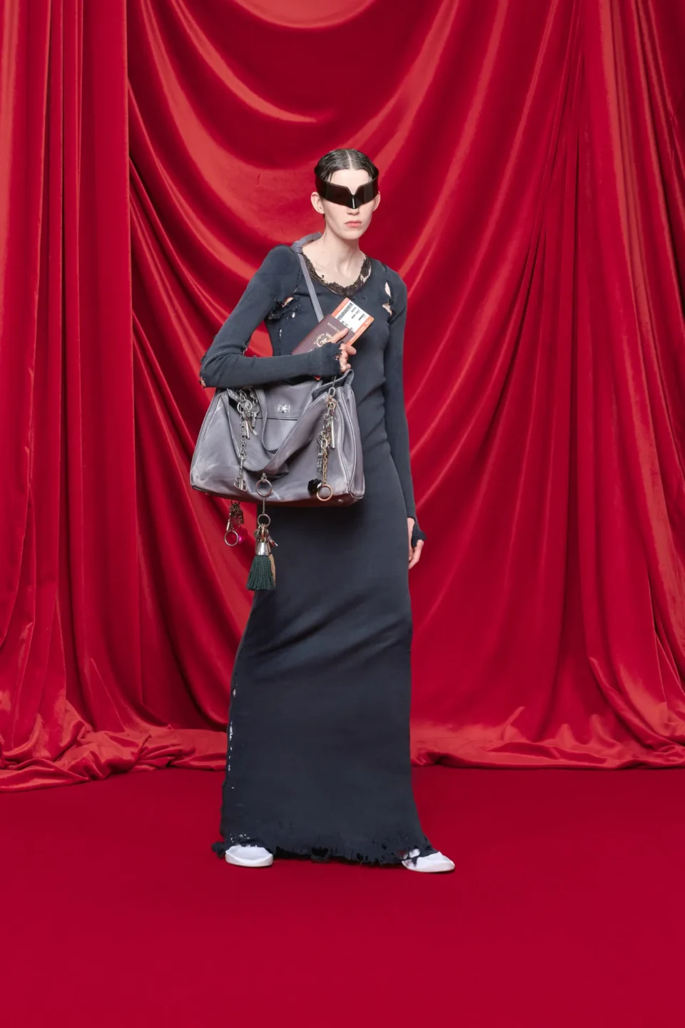 00013-balenciaga-spring-2024-ready-to-wear-credit-brand