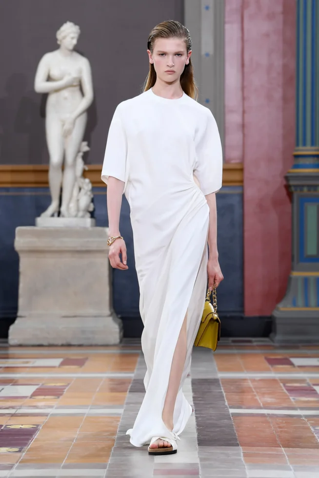 00013-valentino-spring-2024-ready-to-wear-credit-brand