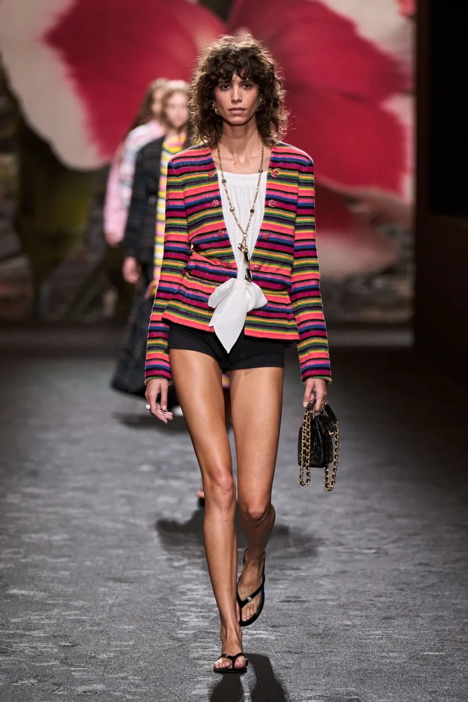 00015-chanel-spring-2024-ready-to-wear-credit-gorunway