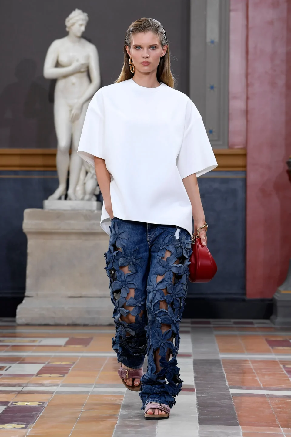 00018-valentino-spring-2024-ready-to-wear-credit-brand