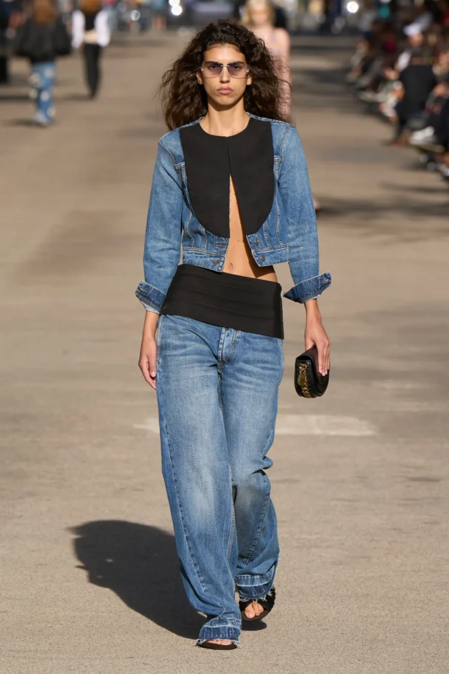 00019-stella-mccartney-spring-2024-ready-to-wear-credit-gorunway