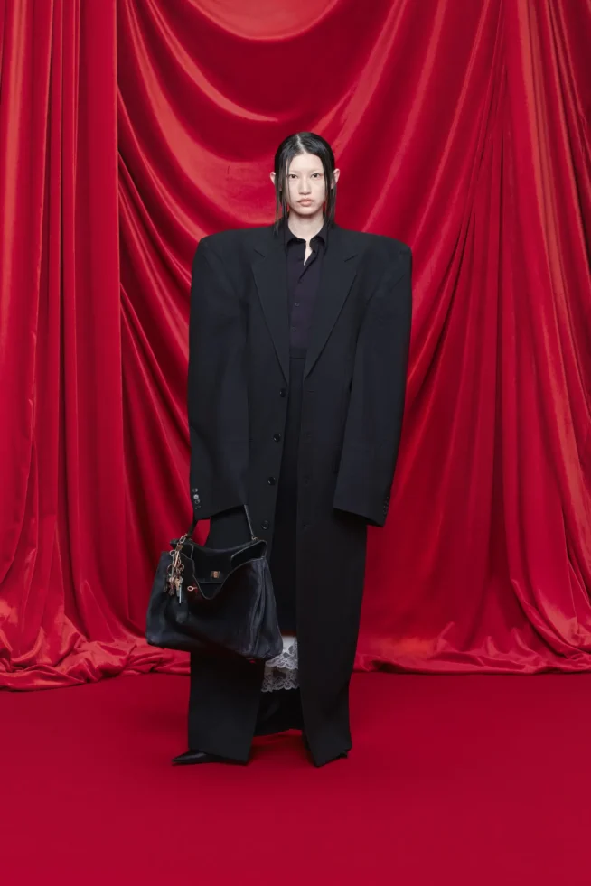 00021-balenciaga-spring-2024-ready-to-wear-credit-brand