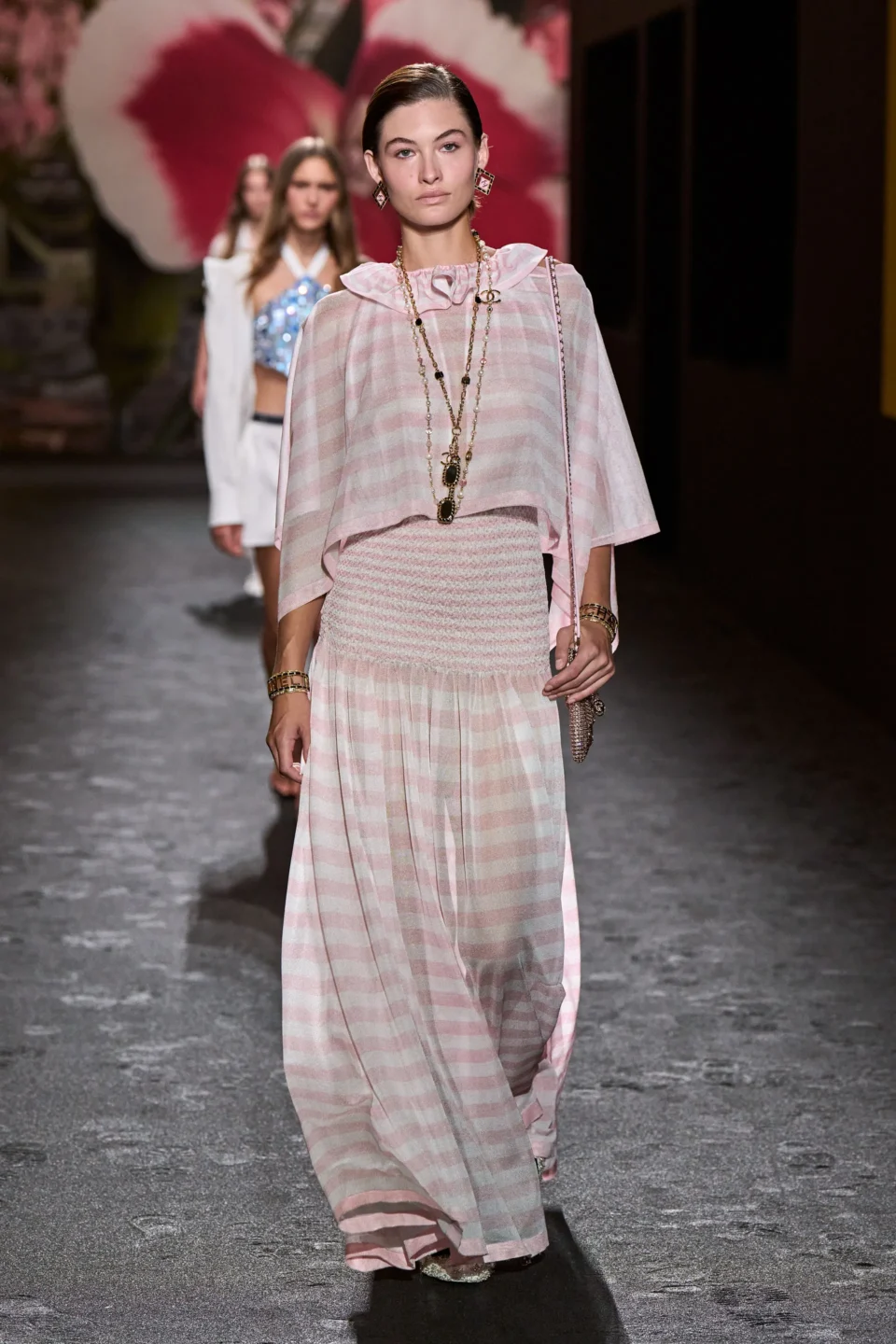 00021-chanel-spring-2024-ready-to-wear-credit-gorunway