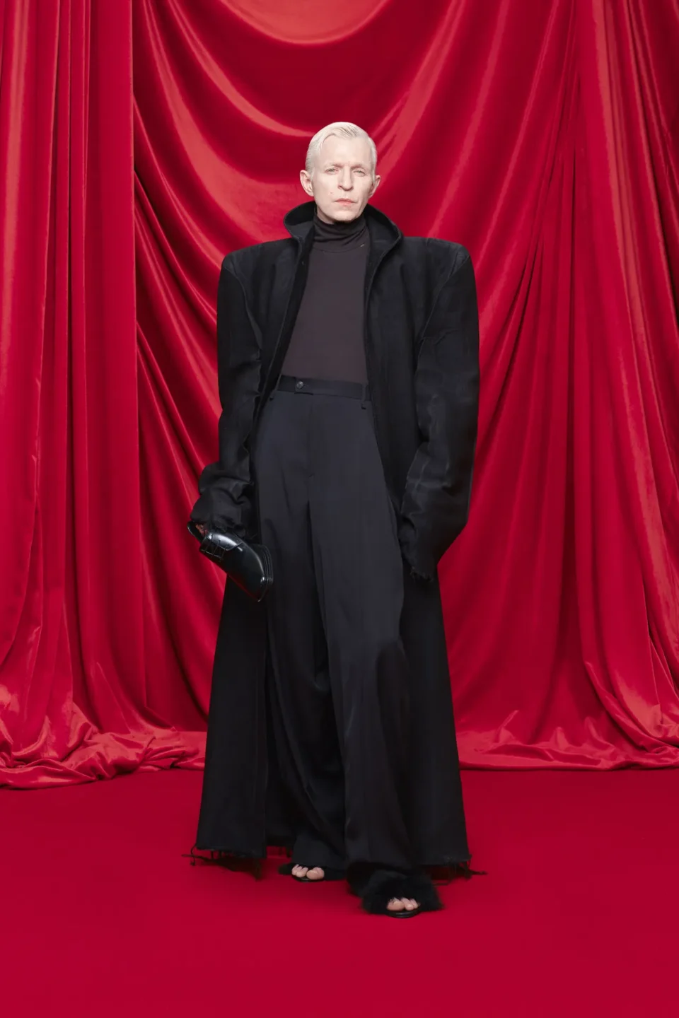 00022-balenciaga-spring-2024-ready-to-wear-credit-brand