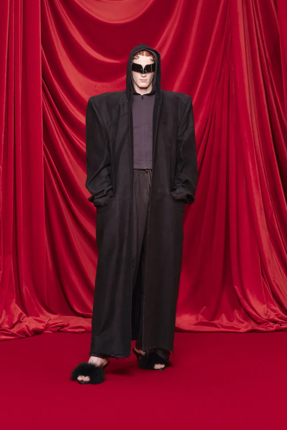 00024-balenciaga-spring-2024-ready-to-wear-credit-brand
