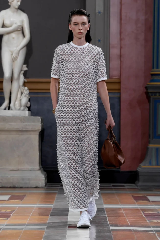 00024-valentino-spring-2024-ready-to-wear-credit-brand
