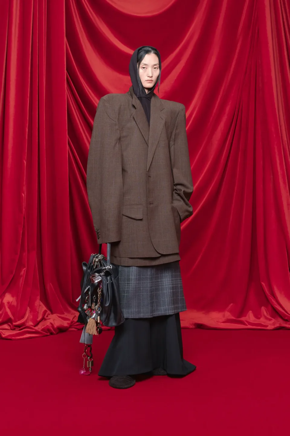 00025-balenciaga-spring-2024-ready-to-wear-credit-brand