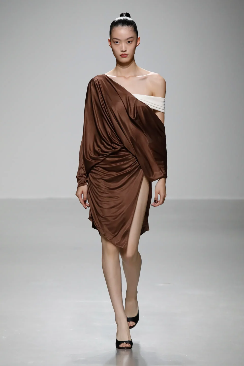 00027-atlein-spring-2024-ready-to-wear-credit-brand