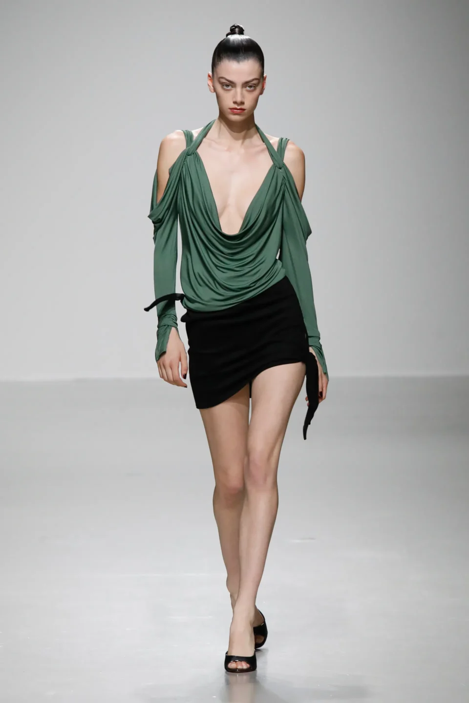 00028-atlein-spring-2024-ready-to-wear-credit-brand