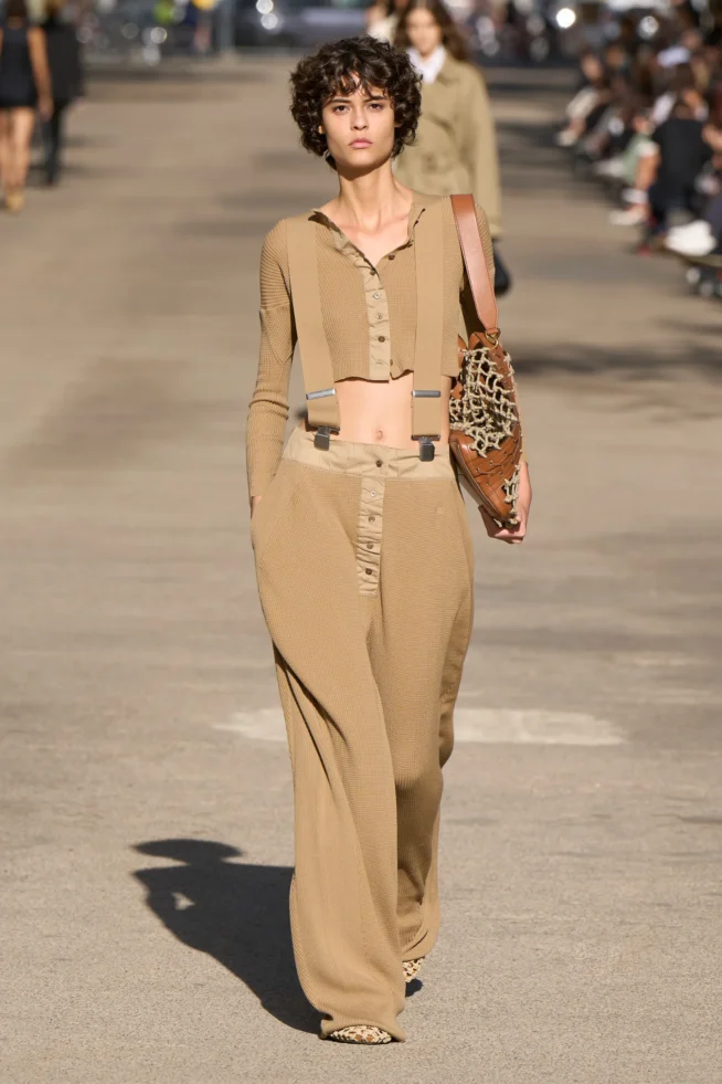 00028-stella-mccartney-spring-2024-ready-to-wear-credit-gorunway