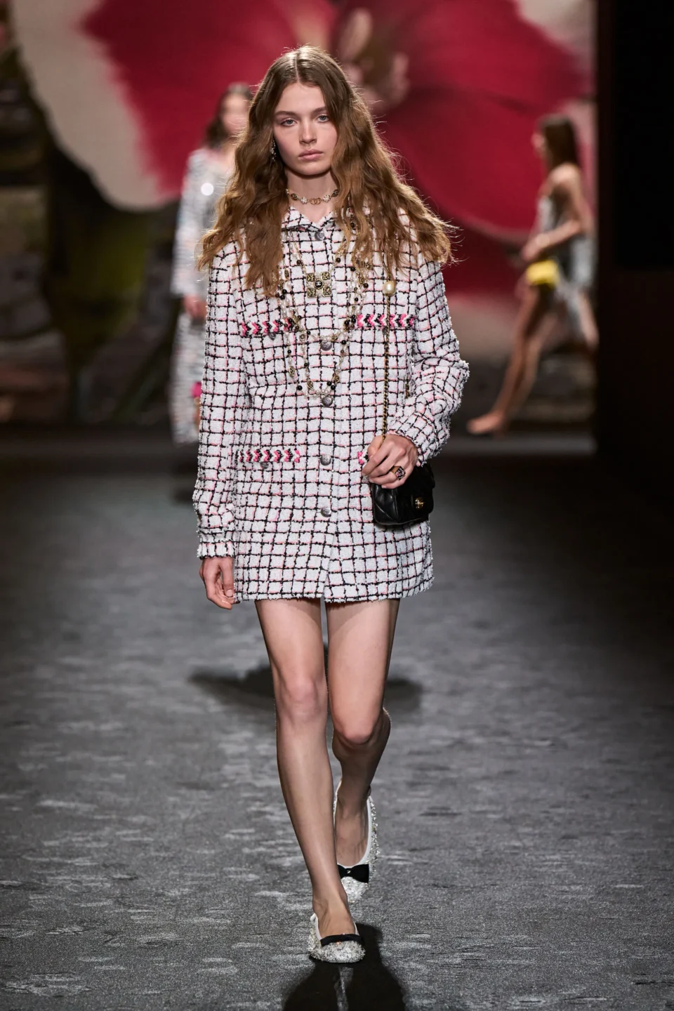 00031-chanel-spring-2024-ready-to-wear-credit-gorunway
