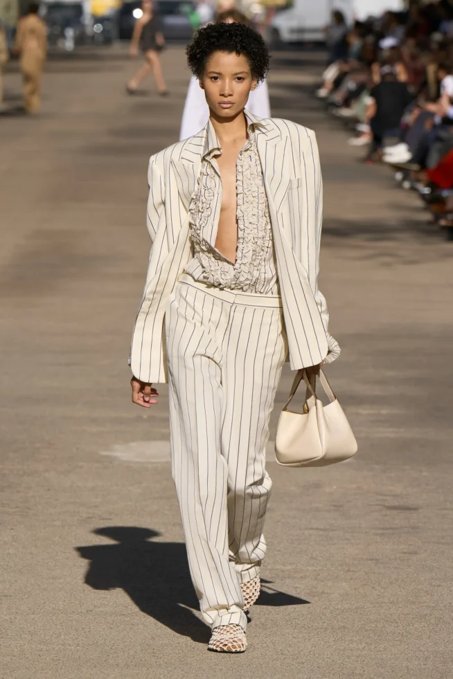 00033-stella-mccartney-spring-2024-ready-to-wear-credit-gorunway