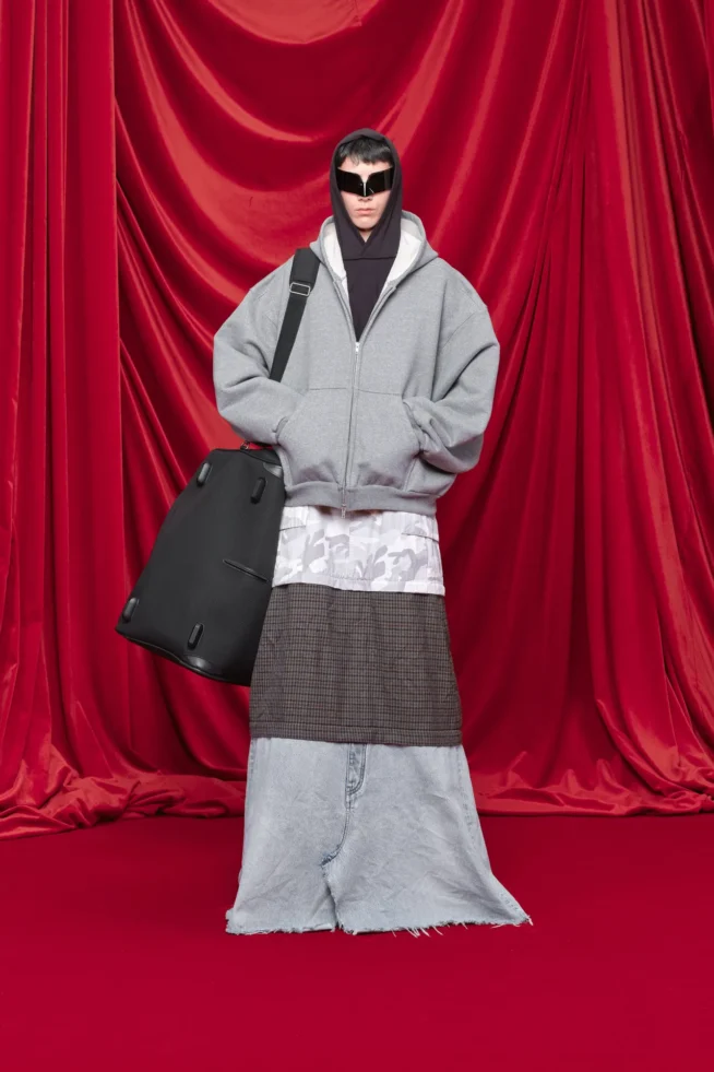 00037-balenciaga-spring-2024-ready-to-wear-credit-brand