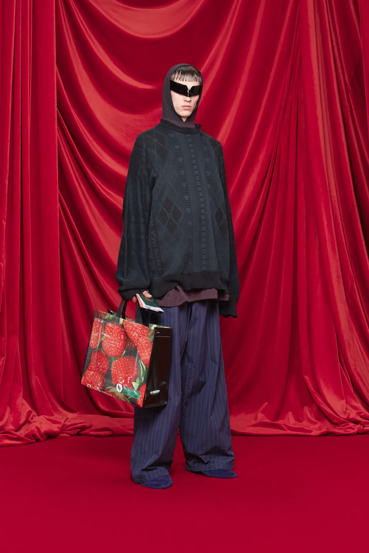 00040-balenciaga-spring-2024-ready-to-wear-credit-brand