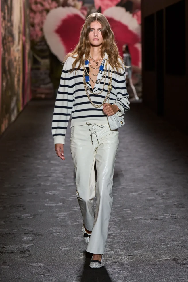 00040-chanel-spring-2024-ready-to-wear-credit-gorunway
