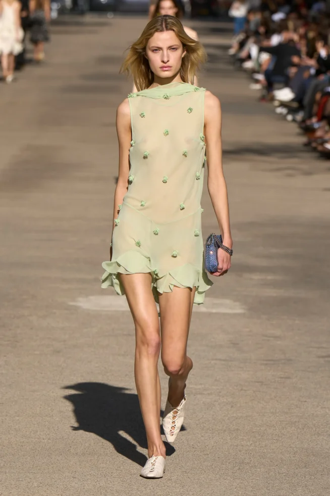 00045-stella-mccartney-spring-2024-ready-to-wear-credit-gorunway