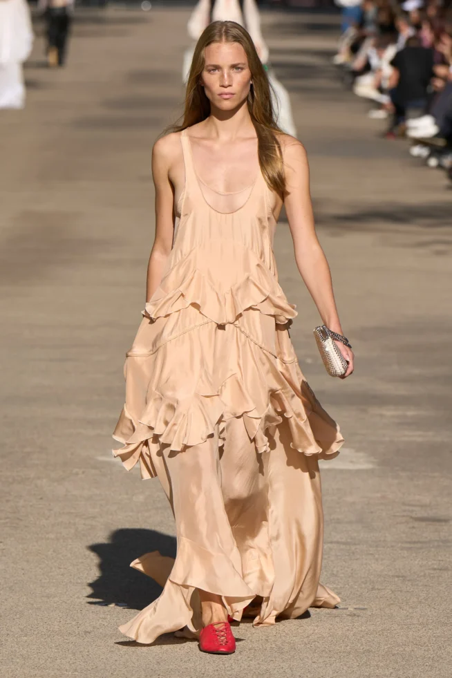 00047-stella-mccartney-spring-2024-ready-to-wear-credit-gorunway