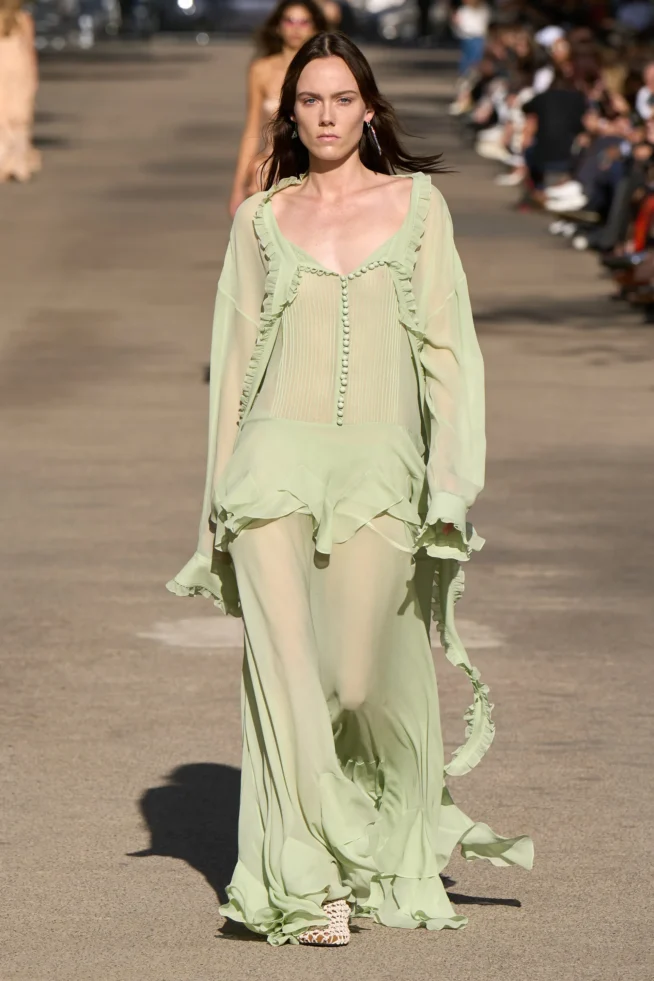 00050-stella-mccartney-spring-2024-ready-to-wear-credit-gorunway