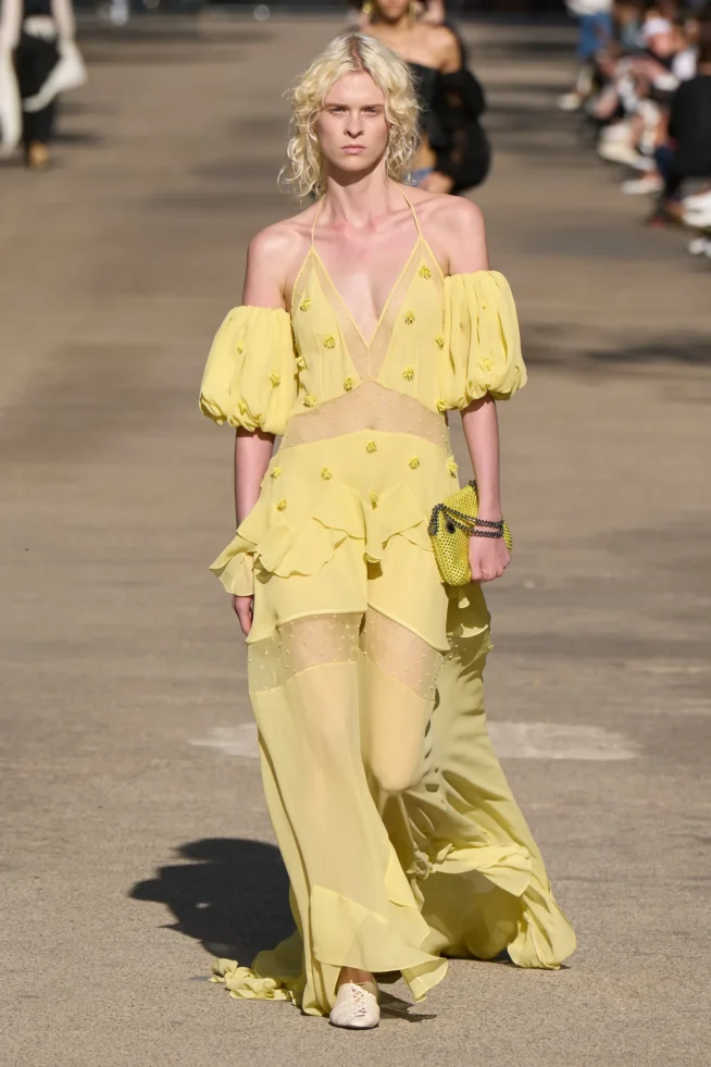 00052-stella-mccartney-spring-2024-ready-to-wear-credit-gorunway