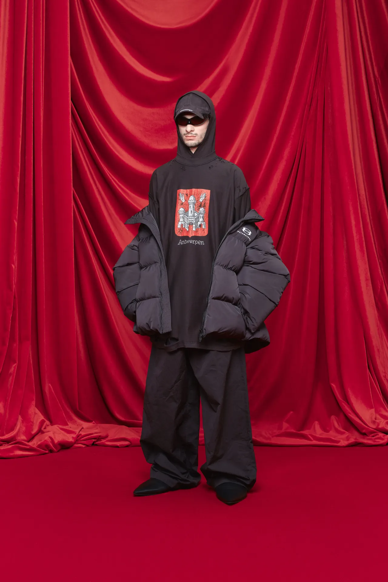 00074-balenciaga-spring-2024-ready-to-wear-credit-brand